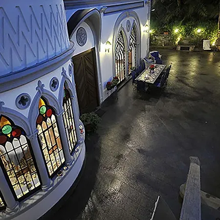 - Angelo Villa Sant'Agnello