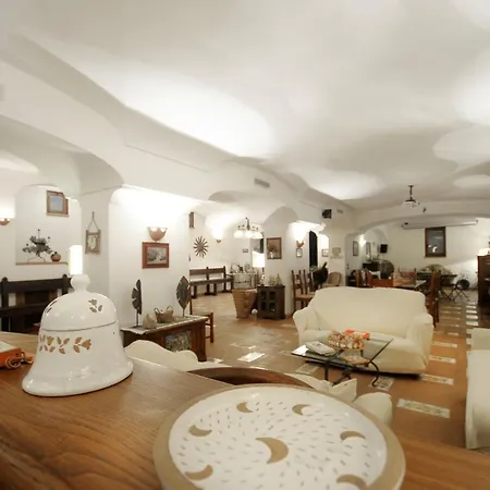 - Angelo Villa Sant'Agnello